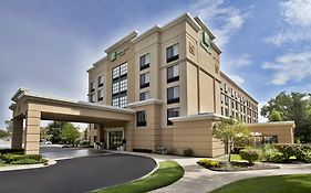 Holiday Inn & Suites Ann Arbor Univ Michigan Area